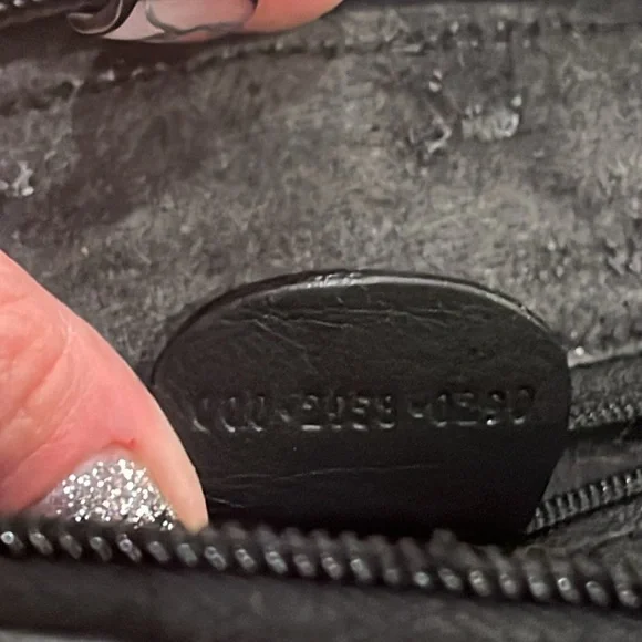 Gucci Diana bag w bamboo handles and one crossbody strap. EUC vintage 1991 HTF - Picture 5 of 8